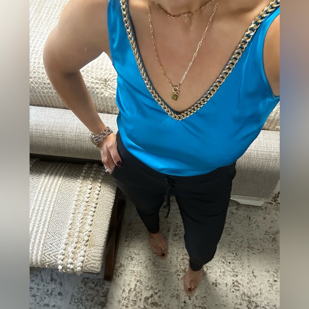 New💎 GENERATION LOVE v cut chain camisole - Picture 3 of 14